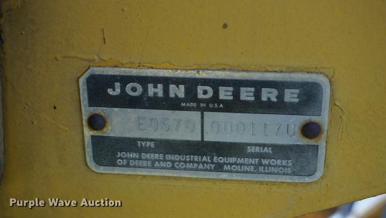 image for item DF1590 John Deere 570 motor grader