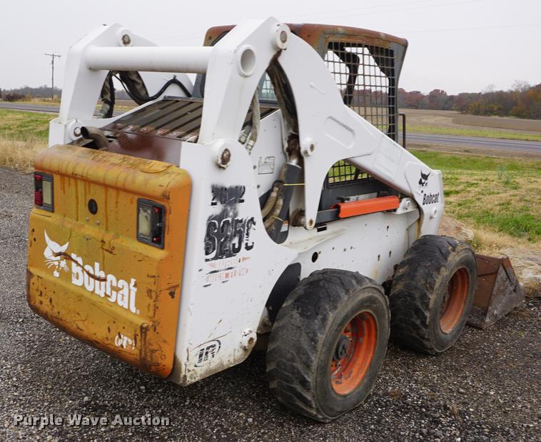 image for item DF1592 2002 Bobcat S250 skid steer