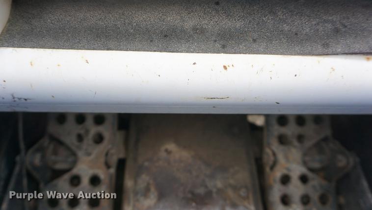 image for item DF1592 2002 Bobcat S250 skid steer