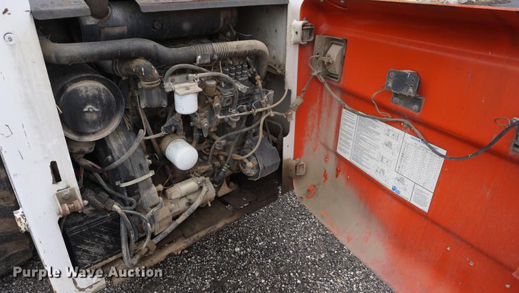 image for item DF1592 2002 Bobcat S250 skid steer