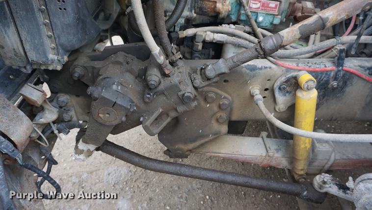 image for item DF1596 1993 Ford L9000 flatbed truck