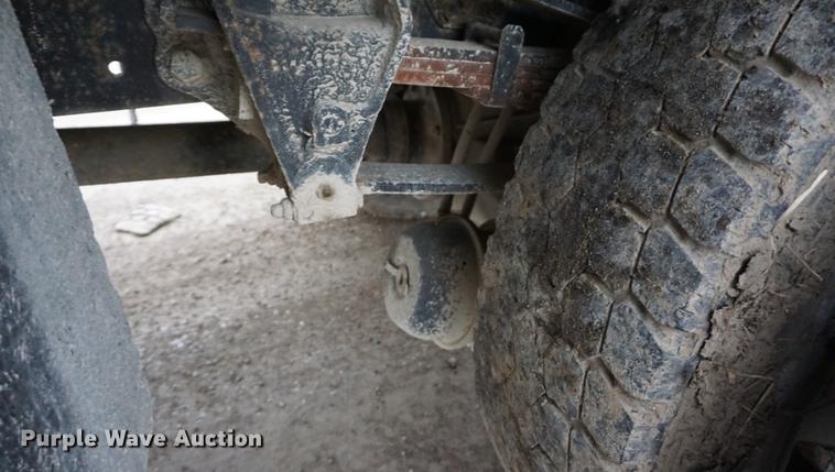 image for item DF1596 1993 Ford L9000 flatbed truck