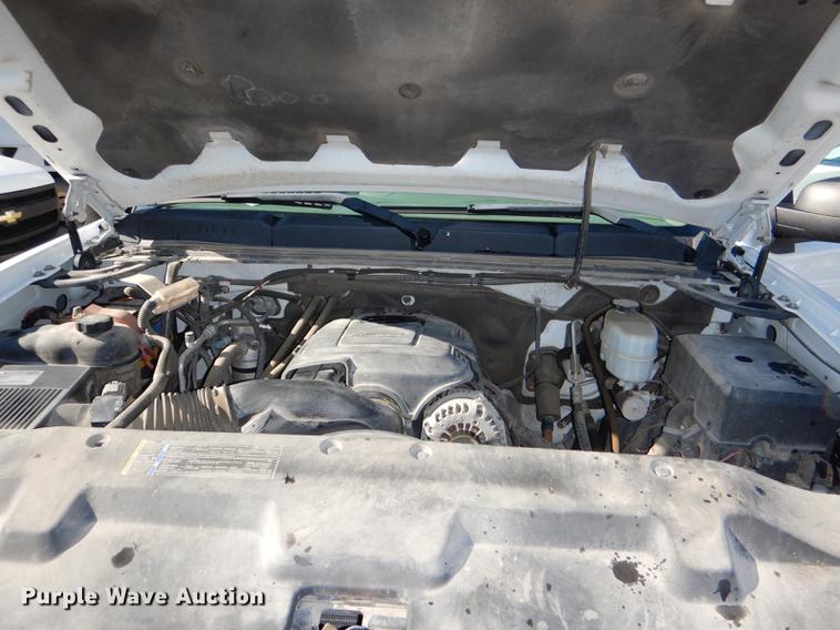 image for item DF1630 2009 Chevrolet Silverado 3500HD utility bed pickup truck