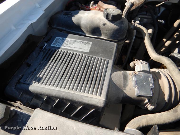 image for item DF1630 2009 Chevrolet Silverado 3500HD utility bed pickup truck