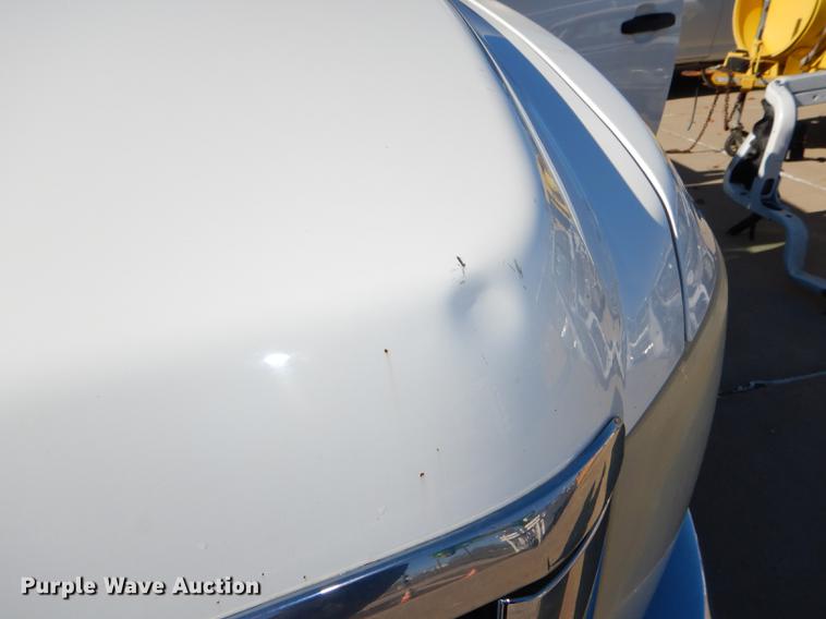 image for item DF1630 2009 Chevrolet Silverado 3500HD utility bed pickup truck