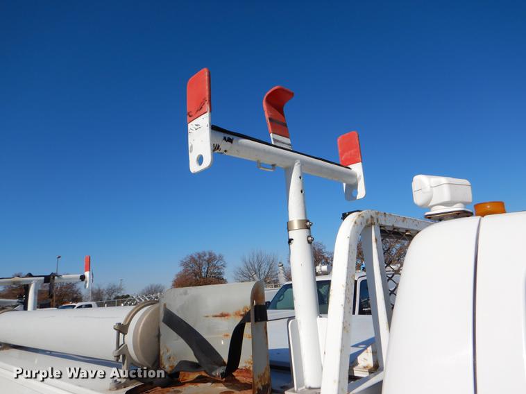 image for item DF1630 2009 Chevrolet Silverado 3500HD utility bed pickup truck