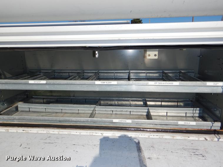 image for item DF1630 2009 Chevrolet Silverado 3500HD utility bed pickup truck