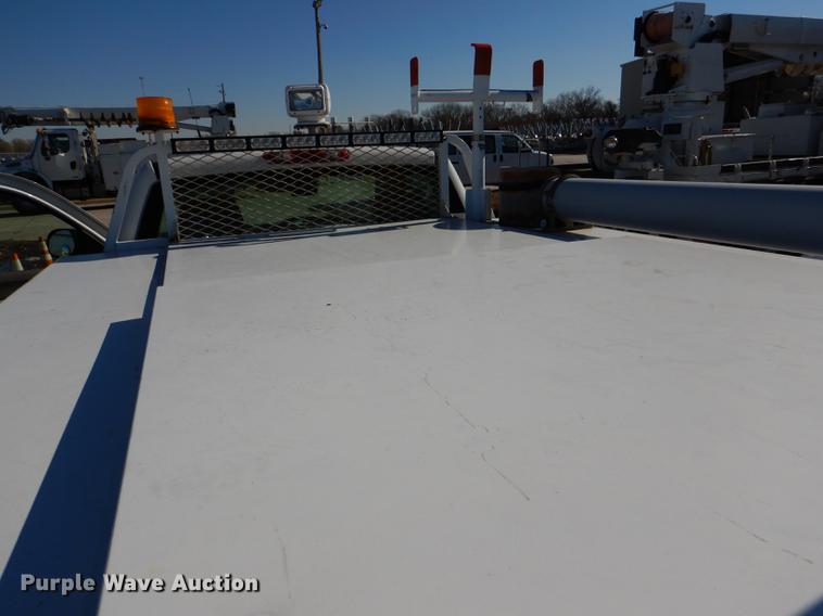 image for item DF1630 2009 Chevrolet Silverado 3500HD utility bed pickup truck