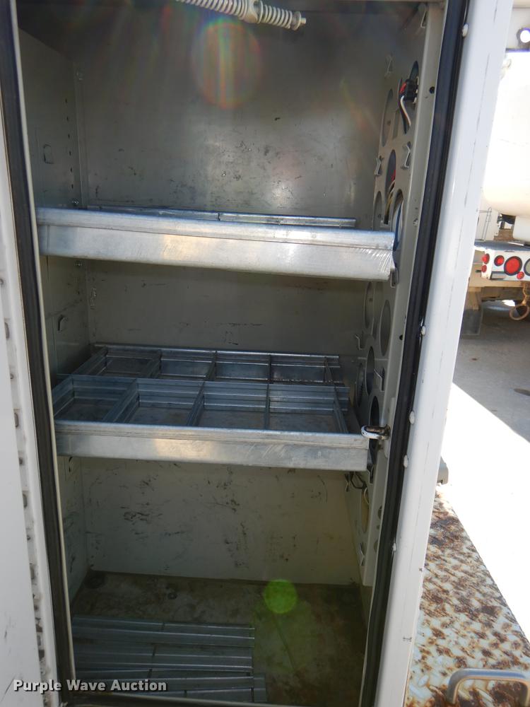 image for item DF1630 2009 Chevrolet Silverado 3500HD utility bed pickup truck