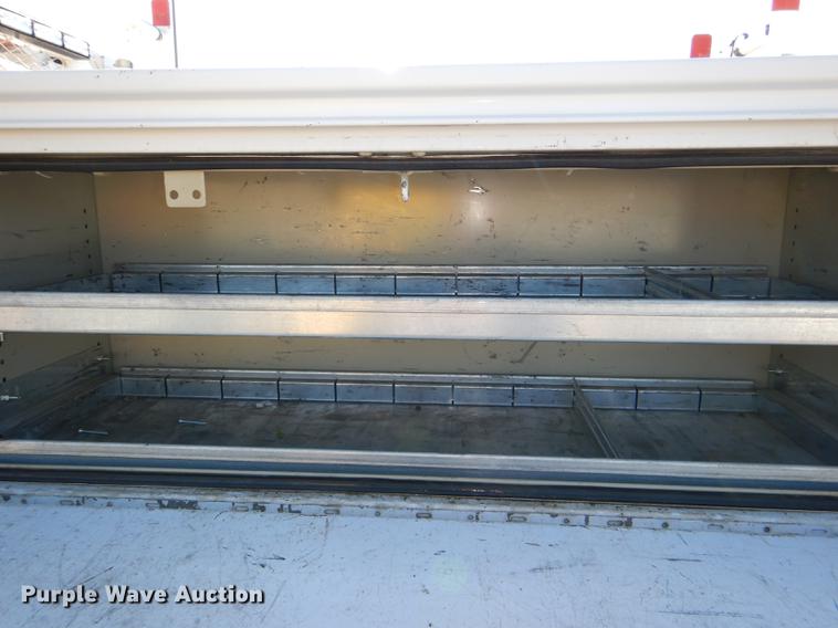 image for item DF1630 2009 Chevrolet Silverado 3500HD utility bed pickup truck