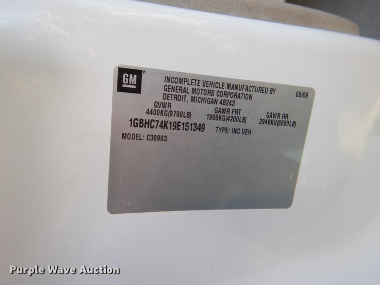 image for item DF1630 2009 Chevrolet Silverado 3500HD utility bed pickup truck