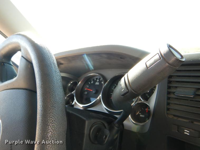 image for item DF1961 2009 Chevrolet Silverado 3500HD utility bed pickup truck