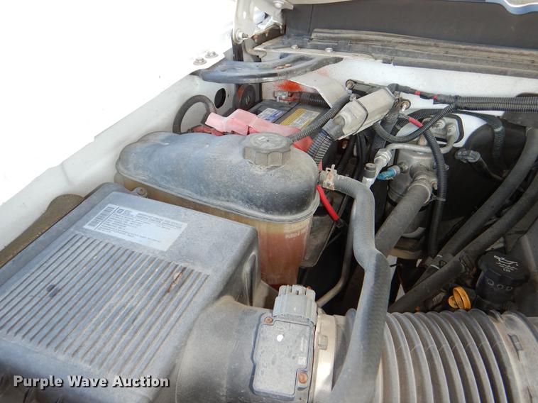 image for item DF1961 2009 Chevrolet Silverado 3500HD utility bed pickup truck