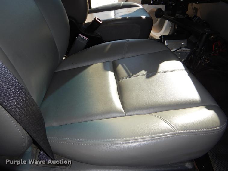 image for item DF1961 2009 Chevrolet Silverado 3500HD utility bed pickup truck