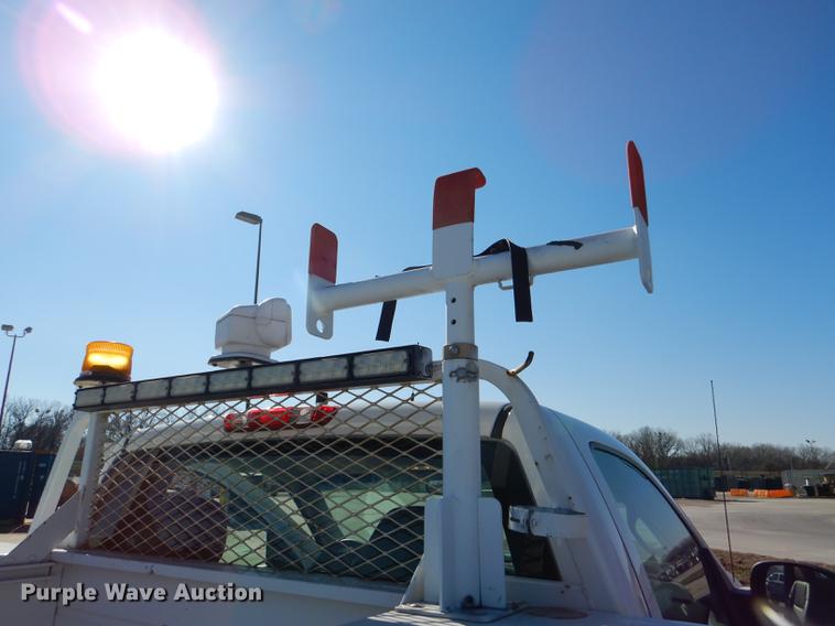 image for item DF1961 2009 Chevrolet Silverado 3500HD utility bed pickup truck