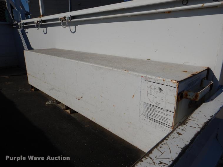 image for item DF1961 2009 Chevrolet Silverado 3500HD utility bed pickup truck