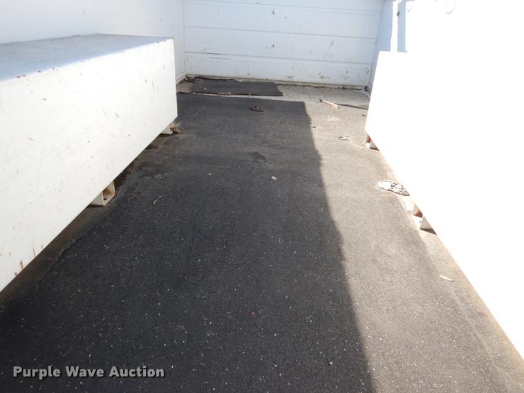 image for item DF1961 2009 Chevrolet Silverado 3500HD utility bed pickup truck