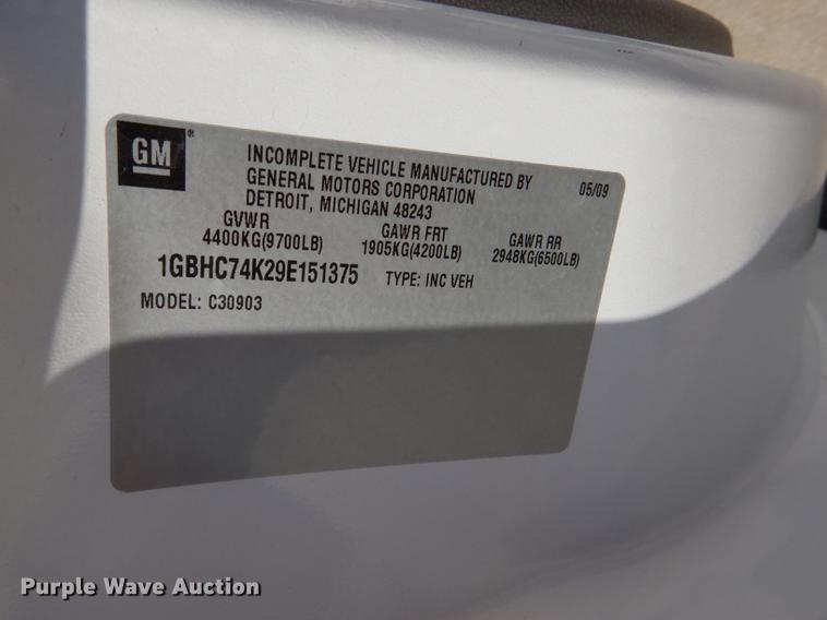 image for item DF1961 2009 Chevrolet Silverado 3500HD utility bed pickup truck