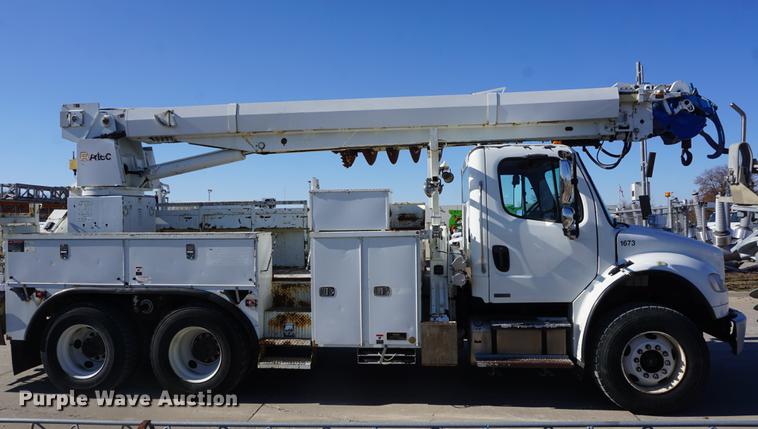 image for item DF1968 2010 Freightliner Business Class M2 digger derrick truck