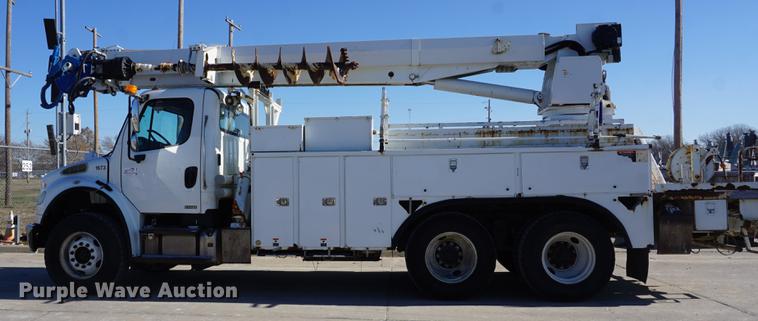 image for item DF1968 2010 Freightliner Business Class M2 digger derrick truck