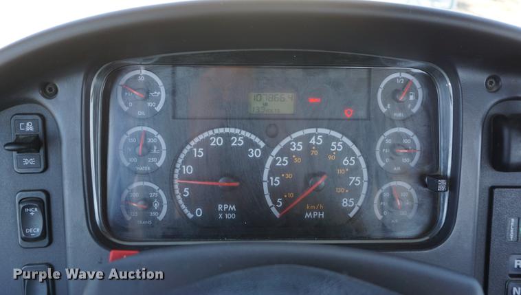 image for item DF1968 2010 Freightliner Business Class M2 digger derrick truck