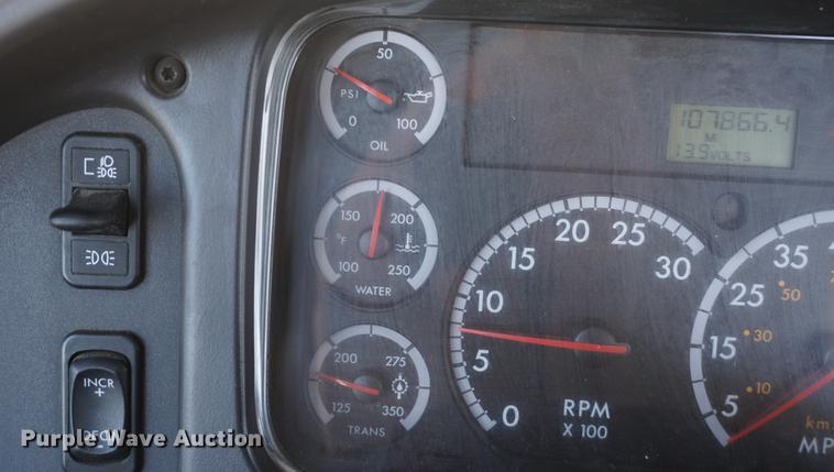 image for item DF1968 2010 Freightliner Business Class M2 digger derrick truck