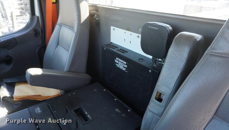 image for item DF1968 2010 Freightliner Business Class M2 digger derrick truck