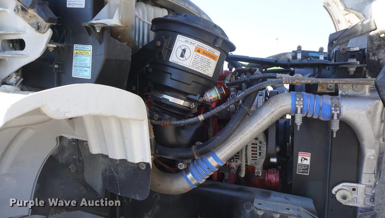 image for item DF1968 2010 Freightliner Business Class M2 digger derrick truck