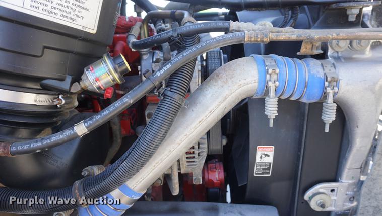 image for item DF1968 2010 Freightliner Business Class M2 digger derrick truck