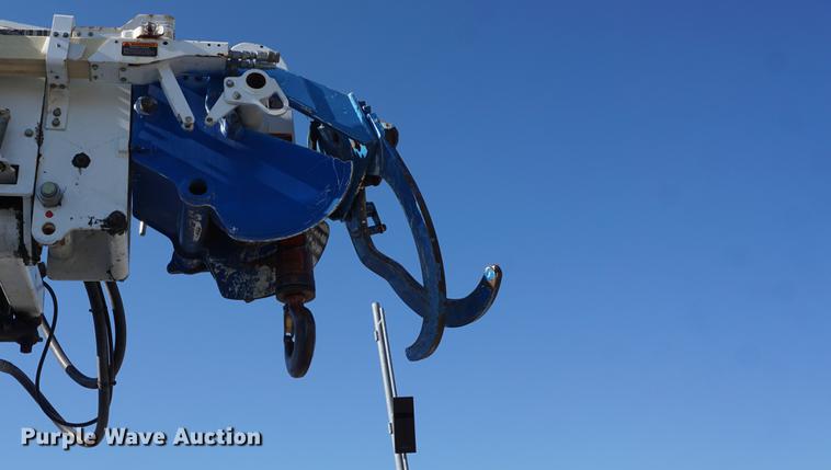 image for item DF1968 2010 Freightliner Business Class M2 digger derrick truck