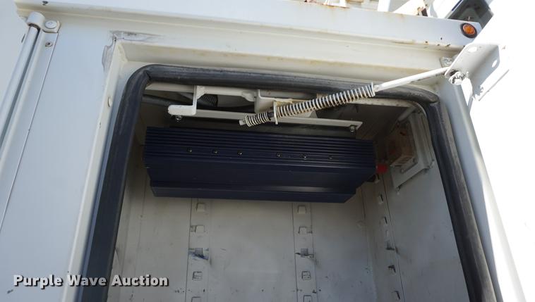 image for item DF1968 2010 Freightliner Business Class M2 digger derrick truck