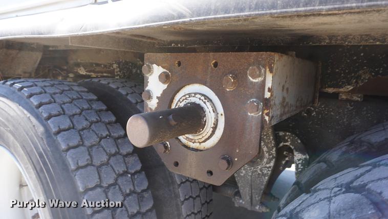 image for item DF1968 2010 Freightliner Business Class M2 digger derrick truck