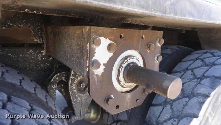 image for item DF1968 2010 Freightliner Business Class M2 digger derrick truck