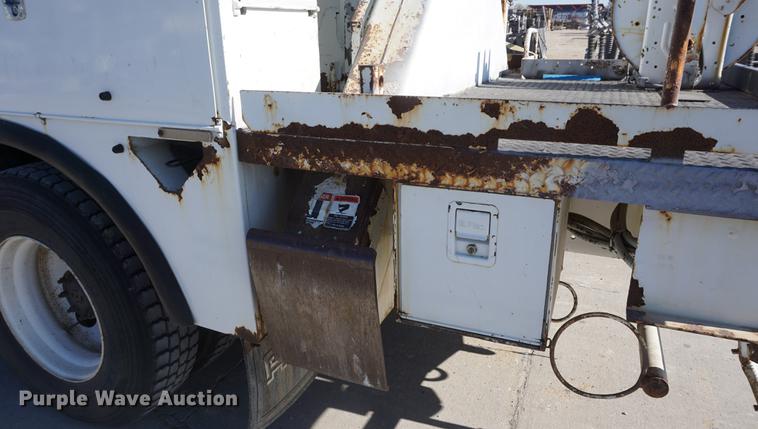 image for item DF1968 2010 Freightliner Business Class M2 digger derrick truck