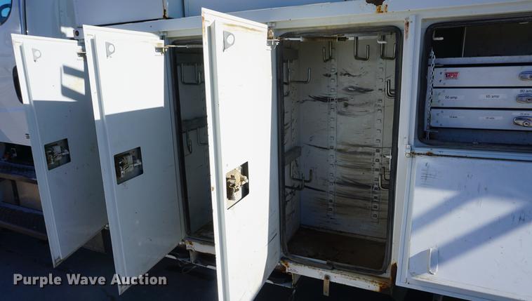 image for item DF1968 2010 Freightliner Business Class M2 digger derrick truck