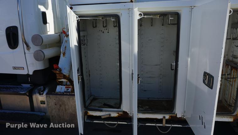 image for item DF1968 2010 Freightliner Business Class M2 digger derrick truck