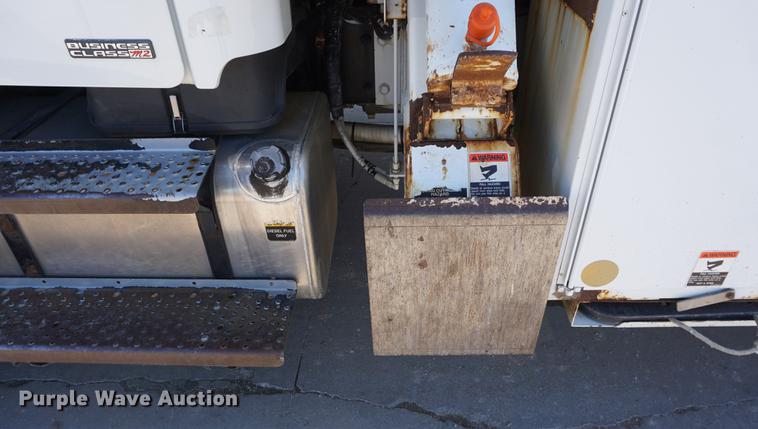 image for item DF1968 2010 Freightliner Business Class M2 digger derrick truck