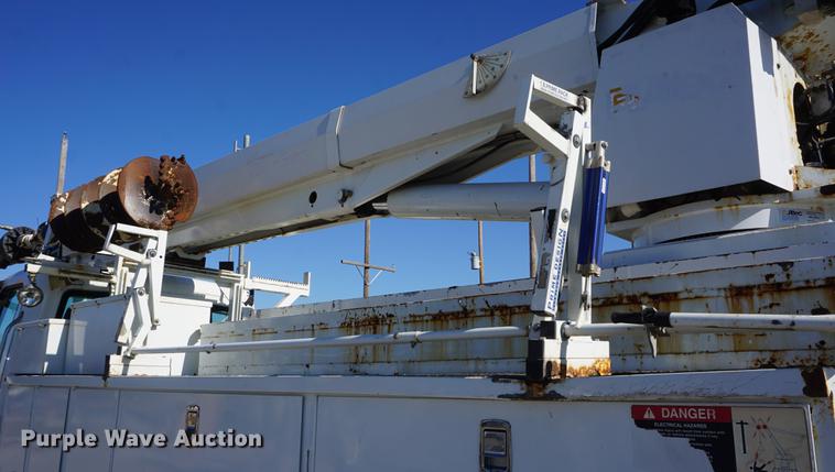 image for item DF1968 2010 Freightliner Business Class M2 digger derrick truck