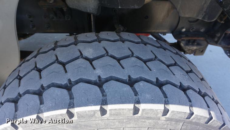 image for item DF1968 2010 Freightliner Business Class M2 digger derrick truck