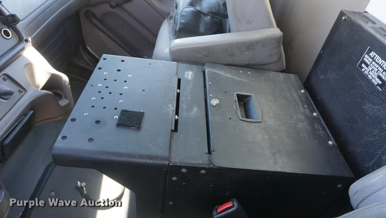 image for item DF1969 2010 Freightliner Business Class M2 bucket truck