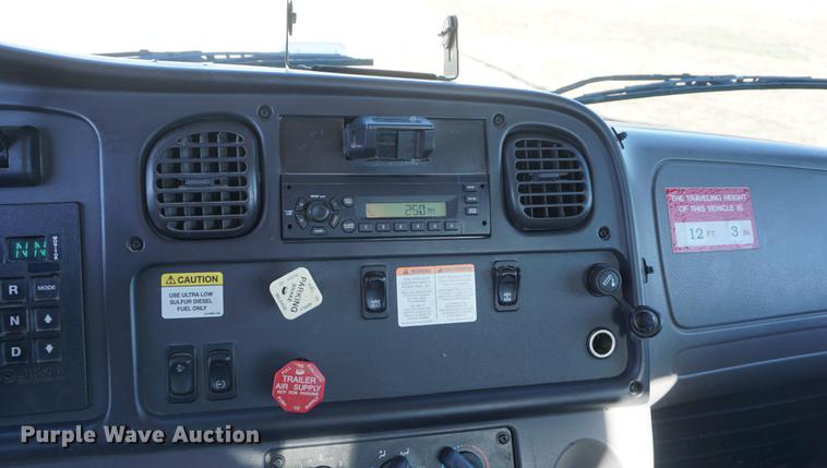 image for item DF1969 2010 Freightliner Business Class M2 bucket truck