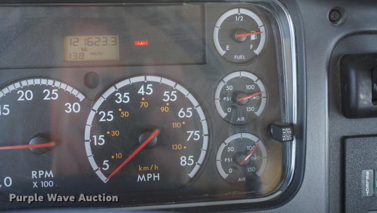 image for item DF1969 2010 Freightliner Business Class M2 bucket truck