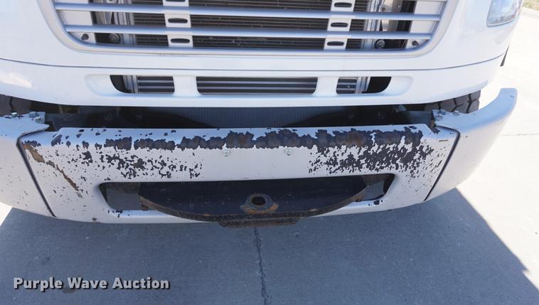 image for item DF1969 2010 Freightliner Business Class M2 bucket truck