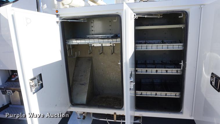 image for item DF1969 2010 Freightliner Business Class M2 bucket truck