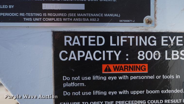 image for item DF1969 2010 Freightliner Business Class M2 bucket truck