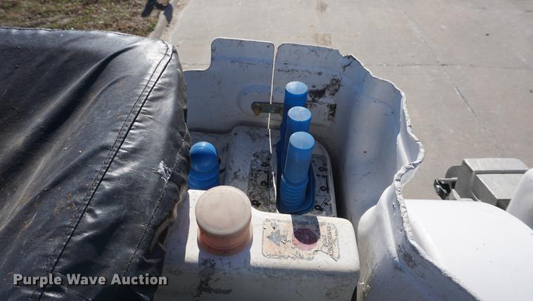 image for item DF1969 2010 Freightliner Business Class M2 bucket truck