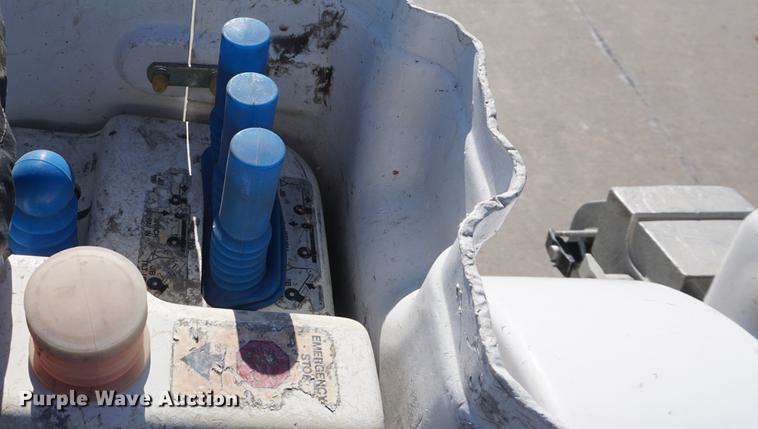 image for item DF1969 2010 Freightliner Business Class M2 bucket truck