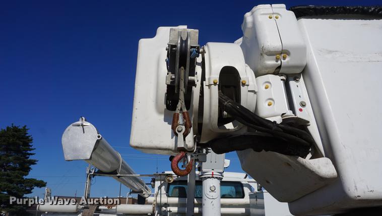 image for item DF1969 2010 Freightliner Business Class M2 bucket truck