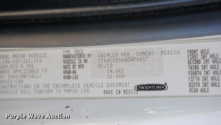 image for item DF1969 2010 Freightliner Business Class M2 bucket truck