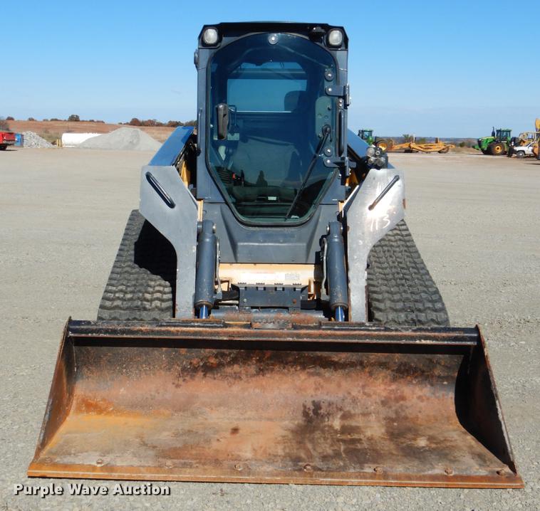 image for item DF2041 2012 John Deere 333D skid steer